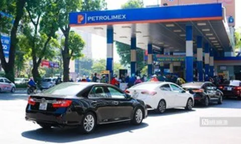 Petrolimex lỗ nặng vì giá xăng dầu tăng cao, tài sản vượt mốc 100.000 tỷ đồng