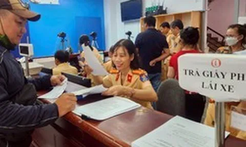 Cách đổi bằng lái xe ô tô, xe máy tại nhà mới nhất năm 2026