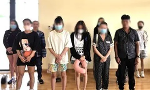 Tiếp nhận 18 công dân Việt Nam từ Campuchia trao trả, bàng hoàng lời kể từ "địa ngục" lừa đảo trực tuyến