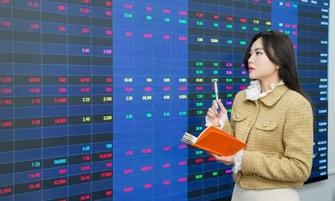 VN-Index áp sát 1.925 điểm: Nên xuống tiền hay chốt lời?