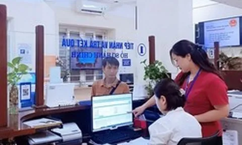 Từ 1/9/2026: Người dân đến cơ quan nhà nước được dùng điện thoại chụp tài liệu khi yêu cầu cung cấp thông tin