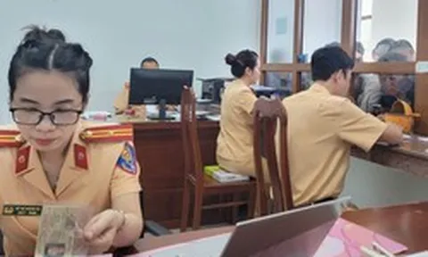 CSGT Gia Lai lật tẩy chiêu “thế thân” né trừ điểm giấy phép lái xe