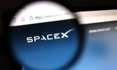SpaceX ký thỏa thuận điện toán đám mây hàng chục tỉ USD với Google