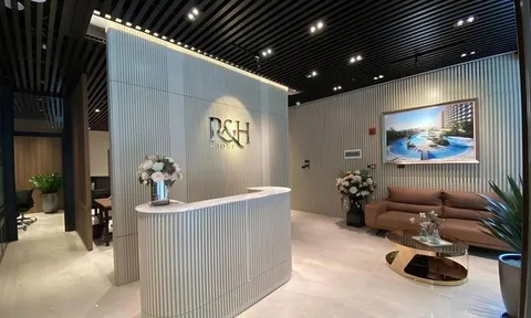 R&H Group bị "tuýt còi" vì sử dụng vốn trái phiếu