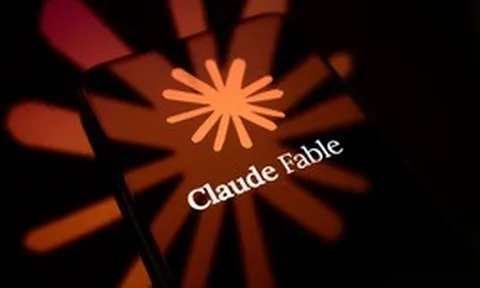 Cùng lúc cấm Claude Fable 5 với cả đồng minh, Mỹ vẫn đang bán chip H200 cho Trung Quốc - chuyên gia gọi đây là "không thể hiểu được"