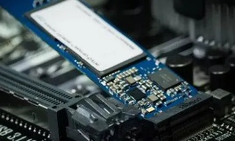 Sếp hãng bán dẫn cảnh báo: Thị trường SSD bán lẻ gần như bị bóp nghẹt, AI hút sạch nguồn cung chip