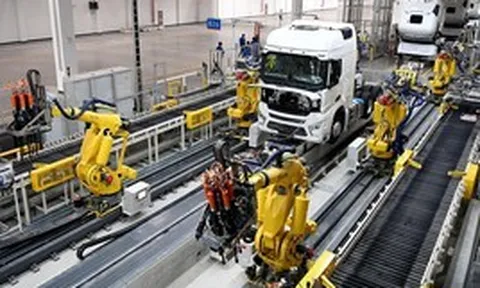 Lộ hiện xe Trung Quốc cao 1,2 mét, nặng chục tấn lặng lẽ di chuyển không người lái, né ‘ngon ơ’ chướng ngại vật, thực hiện nhiệm vụ quan trọng