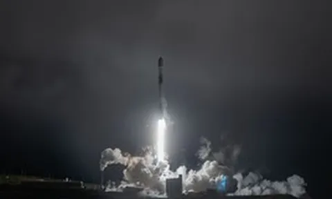 SpaceX phóng vệ tinh thương mại chạy bằng năng lượng hạt nhân đầu tiên