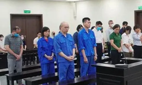 Nhóm cựu cán bộ Sở Y tế Hà Nội khai gì về các khoản tiền nhận của 686 cơ sở y, dược?