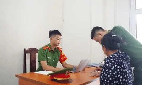 Vừa kết bạn Zalo để được hướng dẫn tích hợp thông tin VNeID, người phụ nữ SN 1967 lập tức trình báo công an