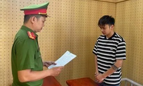 Điều tra giao dịch chuyển khoản 28 triệu đồng rạng sáng 10/7: Khởi tố Trần Đình Hoàng và Bùi Công Dũng