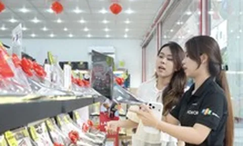 Đồ công nghệ tăng giá: Người mua đắn đo từng đồng, chuỗi bán lẻ tìm chiêu kích cầu