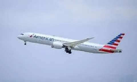 Vì sao chuyến bay của hãng American Airlines phải hạ cánh khẩn cấp?