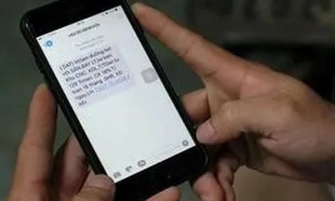 Số dư tài khoản bất ngờ về 0, nạn nhân toàn người bật WiFi, công an yêu cầu tắt nguồn điện thoại ngay