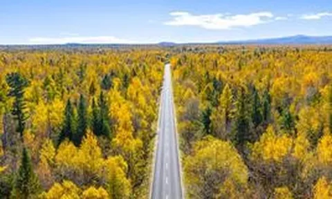 Trung Quốc xây siêu vành đai cao tốc 27.000 km, dài hơn một nửa chu vi trái đất, nối hàng trăm cửa khẩu, cảng, danh lam thắng cảnh