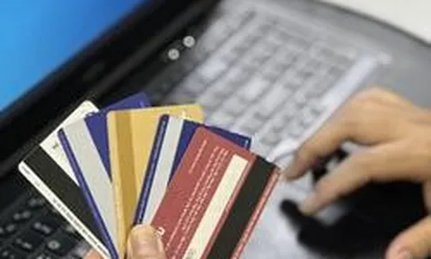 Mức phạt lên đến 200 triệu đồng nếu người dùng tài khoản ngân hàng có hành vi sau
