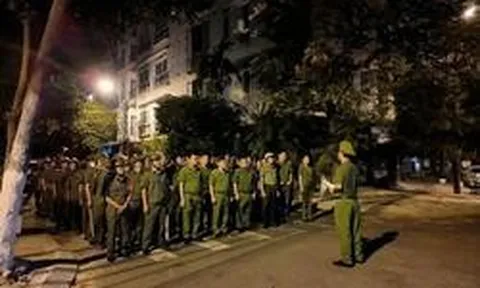 Hơn 120 cán bộ, chiến sĩ đồng loạt ra quân lúc rạng sáng, kiểm tra 155 người tại chợ đầu mối