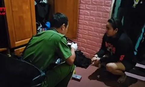 Công an khám xét nơi ở, bắt giữ Ngô Diễm Thương SN 1981 trong đường dây phức tạp