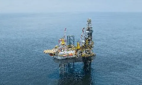Khoan sâu đáy biển, phát hiện cột dầu khí cao hơn 600 mét ngoài khơi