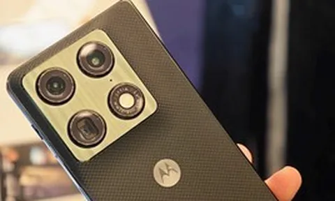 Chiếc điện thoại gấp sở hữu camera số 1 thế giới có gì đặc biệt?