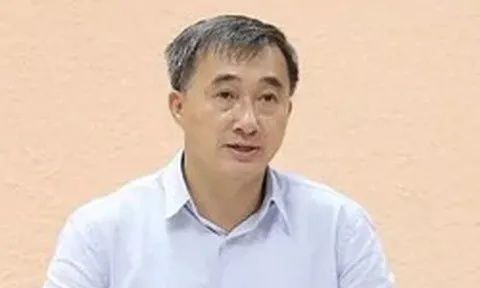 Trước khi bị bắt, Thứ trưởng Trần Văn Thuấn từng giữ những vị trí nào trong ngành y tế?