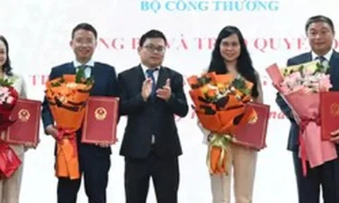 Bộ Công Thương bổ nhiệm 35 lãnh đạo cục, vụ