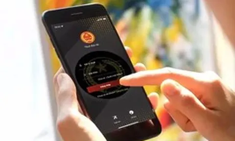 Hướng dẫn hộ kinh doanh kê khai thuế với Chatbot trên eTax Mobile