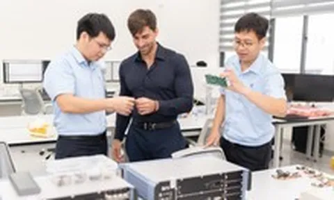 Việt Nam - Ý bắt tay mở trung tâm công nghệ không gian