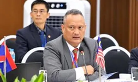 Học sinh 'nhờ' AI suy nghĩ thay, trường học phải làm gì?
