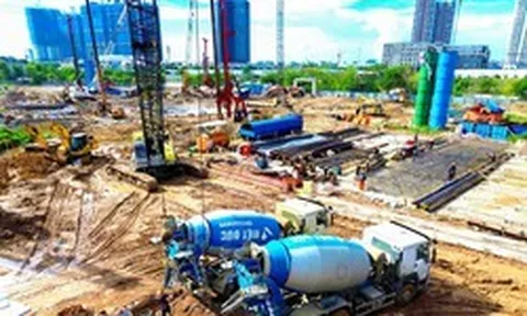 Soi tiến độ siêu dự án nằm tại khu đô thị "nhà giàu" có giá đất đắt đỏ bậc nhất Thủ đô, chỉ cách Hồ Tây vài phút di chuyển, sát công viên gần 70ha, kết nối loạt tuyến metro