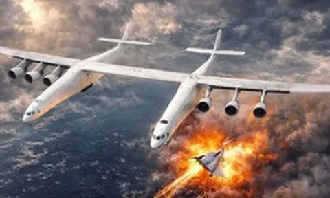 Phát hiện một máy bay sải cánh vượt Boeing 747: Dài hơn một sân bóng đá, nặng gần 590 tấn, thực hiện nhiệm vụ đặc biệt
