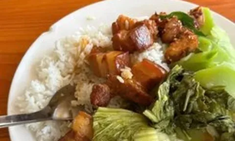 Xôn xao đĩa cơm bình dân giá 100.000 đồng