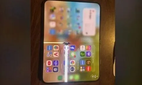 Chủ iPhone Duo tố bị từ chối bảo hành dù máy hỏng màn hình chỉ sau 3 giờ