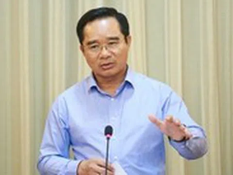 Chủ tịch UBND TP.HCM đề xuất Thủ tướng ngừng in phù hiệu, giấy phép, quản lý số hóa toàn diện