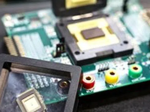 Mỹ - Trung giằng co về chip bán dẫn