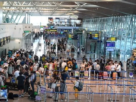 Sân bay Quốc tế Đà Nẵng - "phễu" đón khách du lịch quốc tế: Thủ tục check-in chỉ trong 2 phút, kiểm soát xuất nhập cảnh tự động...