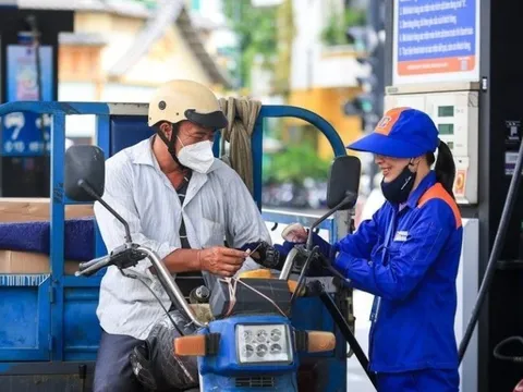 Giá xăng dầu đồng loạt giảm