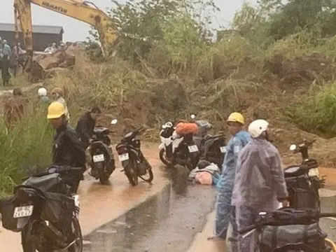NÓNG: Đèo Đại Ninh bị sạt lở nghiêm trọng, Quốc lộ 28B chia cắt hoàn toàn
