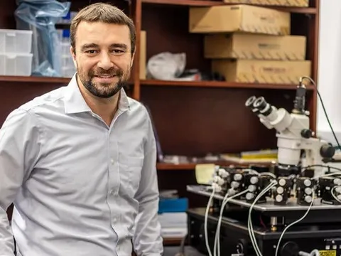 Mỹ phát triển máy tính mô phỏng não người: Học như người thật, ít tốn năng lượng hơn AI