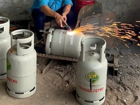 Đồng Tháp: Tiêu hủy gần 500 chai LPG giả mạo nhãn hiệu