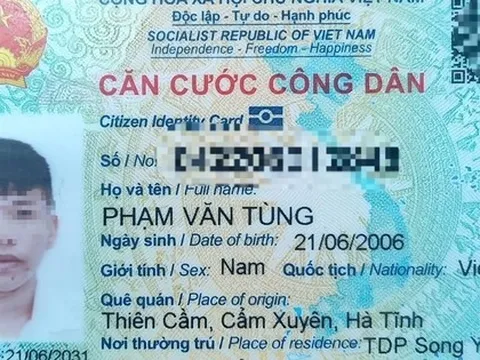 Nam thanh niên từ bên ngoài đi vào Bệnh viện Bà Rịa rồi bất ngờ nhảy từ tầng 3 xuống