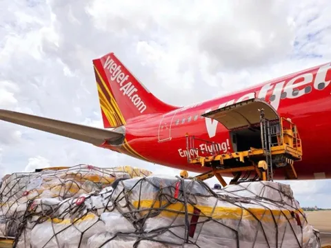 Vietjet hỗ trợ đổi vé miễn phí với khách bị ảnh hưởng bởi mưa lũ miền Trung