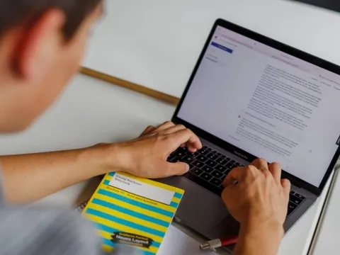 Sinh viên thời AI thông minh hơn hay đang 'khờ' đi?