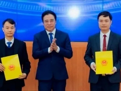 Công bố Quyết định của Chủ tịch UBND TP. Huế về công tác cán bộ