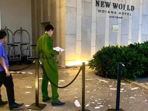 Người nước ngoài nghi rơi lầu ở New World Hoiana, camera ghi cảnh 2 người vội vã rời đi