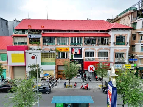 Ngắm loạt nhà cổ trung tâm TP.HCM 'khoác áo mới'