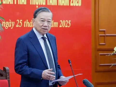 Tổng Bí thư: Năm 2025 hoàn thành 'khởi động, chạy đà', 2026 phải chuyển ngay sang 'tăng tốc'