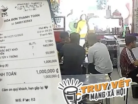 Xôn xao clip 7 người đàn ông đi ô tô nhưng "quên" trả tiền 7 tô phở đặc biệt ở TPHCM