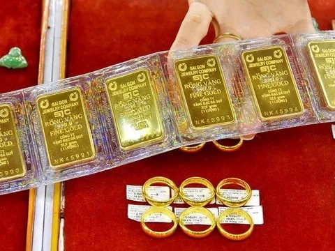 Giá vàng hôm nay 31/12: Tiếp tục giảm sâu