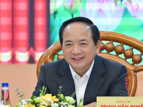 Giới thiệu Trưởng Ban Tuyên giáo và Dân vận Trung ương ứng cử đại biểu Quốc hội